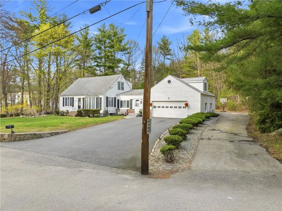 19 Fanning Lane, Smithfield, RI 02828 - #3