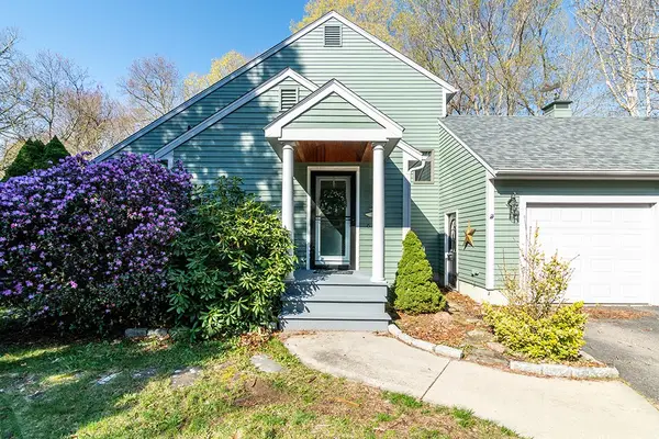 34 Gentian Drive, South Kingstown, RI 02879