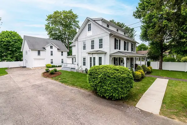 390 Woodruff Avenue, South Kingstown, RI 02879