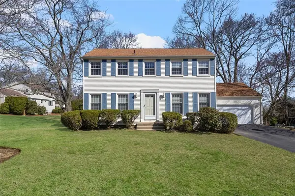 121 Zinnia Street, Warwick, RI 02886