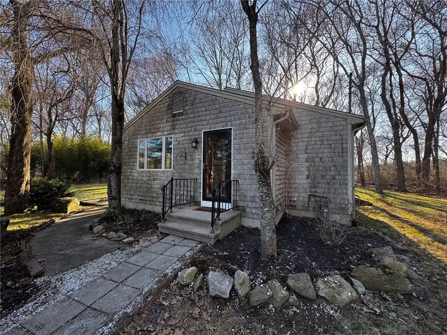 1668 Kingstown Road, South Kingstown, RI 02879 - #2