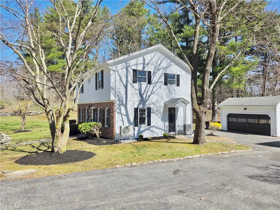8 Wolf Hill Road, Smithfield, RI 02917 - #2
