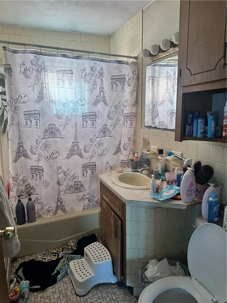 5 Washington Avenue, Cranston, RI 02920 - #3