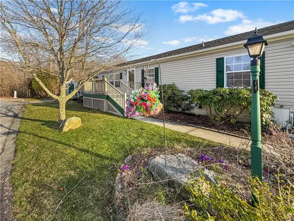 71 Blackbird Street, Tiverton, RI 02878