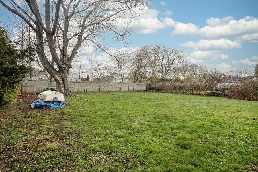 37 Squantum Drive, Middletown, RI 02842 - #2