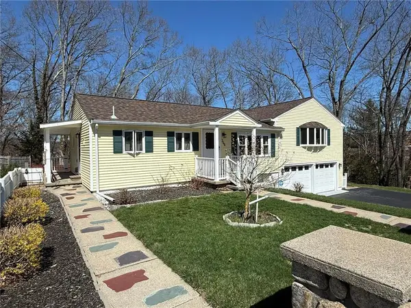 366 Aylsworth Avenue, Woonsocket, RI 02895