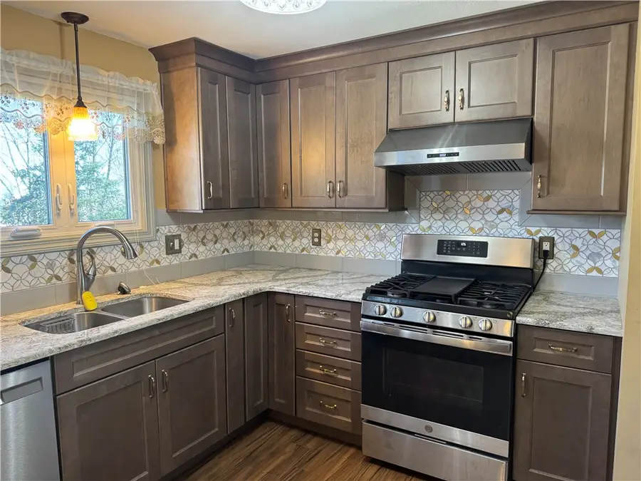 37 N Fairview Street, Johnston, RI 02919 - #3