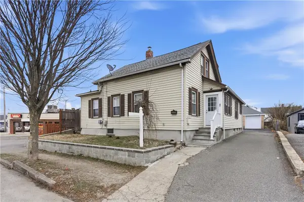 215 Kenyon Avenue, Pawtucket, RI 02861