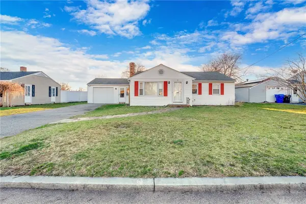 92 Weeden Avenue, East Providence, RI 02916