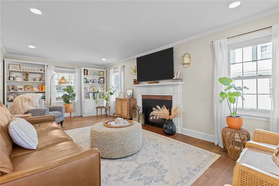 21 Belgrade Avenue, Pawtucket, RI 02861 - #3