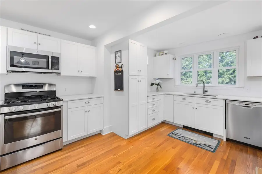 26 South Shore Road, Little Compton, RI 02837 - #3