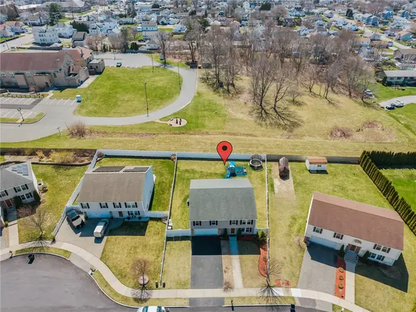 71 Fairview Avenue, East Providence, RI 02914