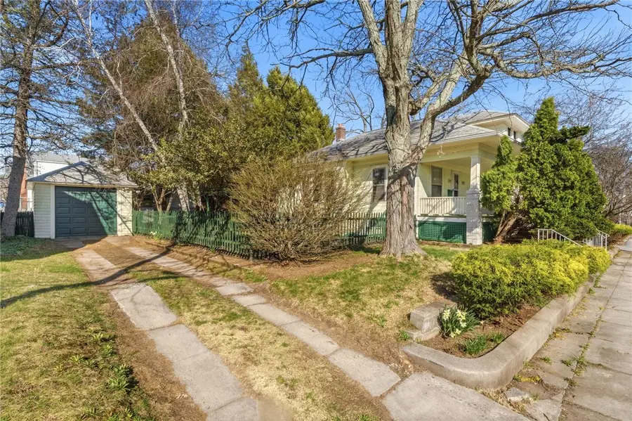 27 Essex Street, Cranston, RI 02910 - #2