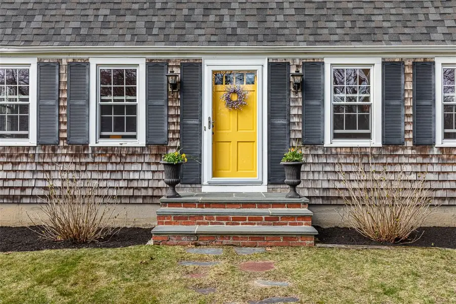 21 Old Chimney Road, Barrington, RI 02806 - #3