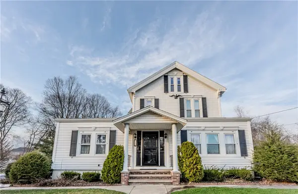 40 School Street, North Smithfield, RI 02896