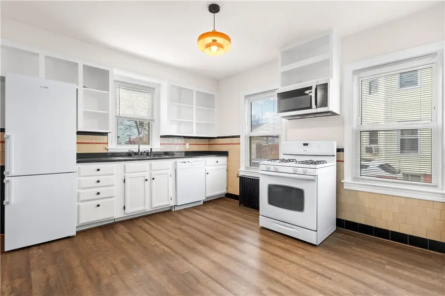 274 Montgomery Avenue, Cranston, RI 02905 - #2