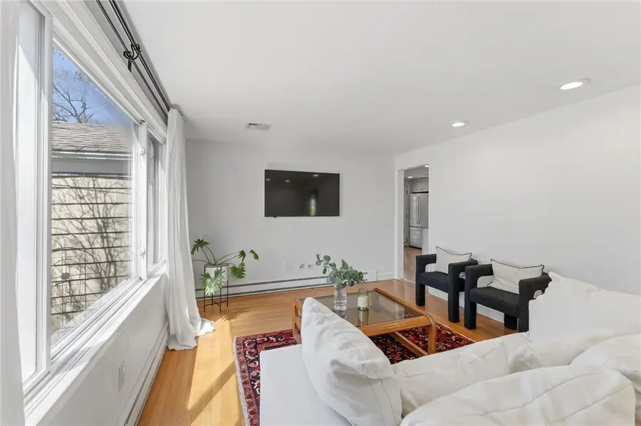 9 Tophill Circle, Cranston, RI 02920 - #2