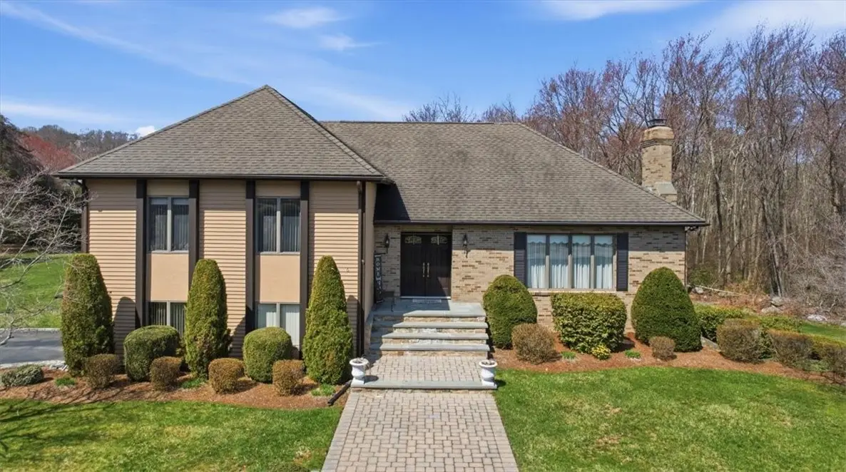 6 Christopher Drive, Johnston, RI 02919 - #1