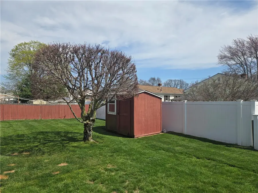 11 Coes Street, North Providence, RI 02904 - #3