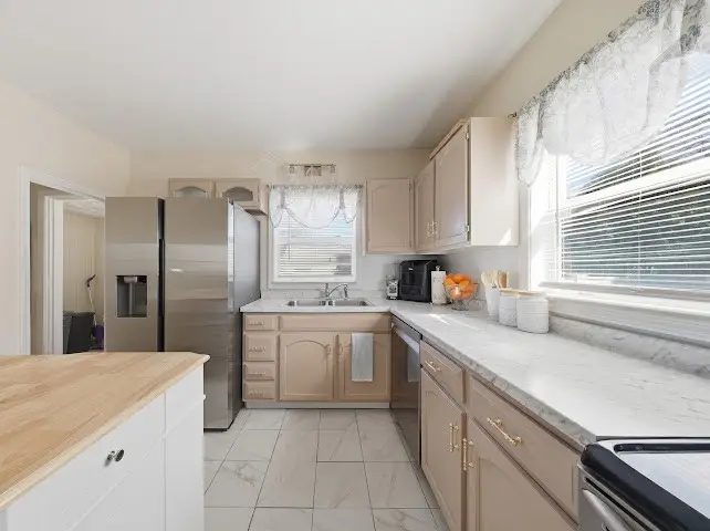 113 Woodside Avenue, Pawtucket, RI 02861 - #3