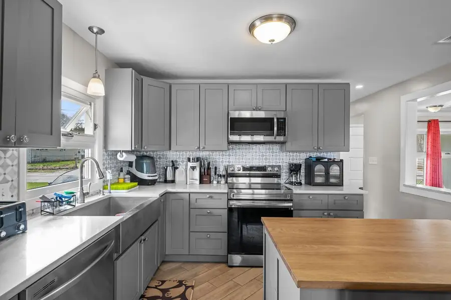 19 South Long Street, Johnston, RI 02919 - #3