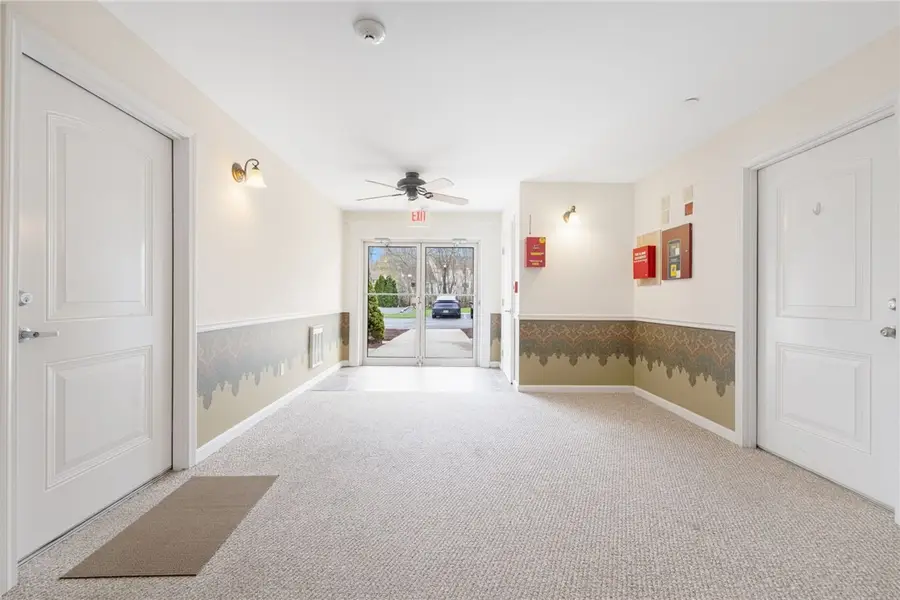 2 Gray Coach Lane #202, Cranston, RI 02921 - #2