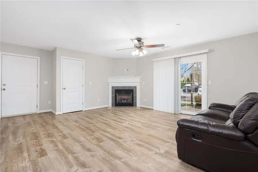 2 Gray Coach Lane #202, Cranston, RI 02921 - #3