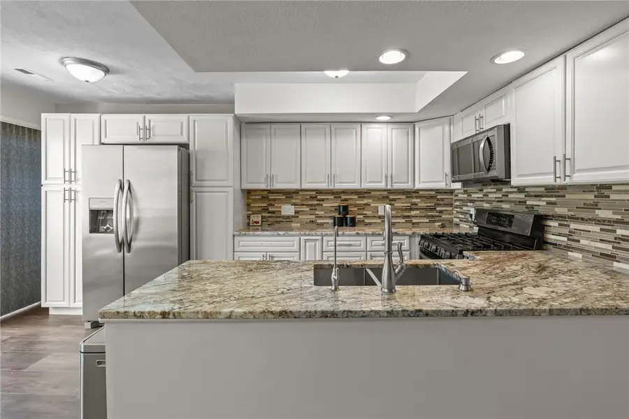 68 Hilltop Drive #D, North Providence, RI 02904 - #3