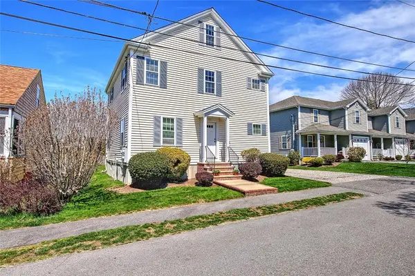 31 Garfield Avenue, Bristol, RI 02809