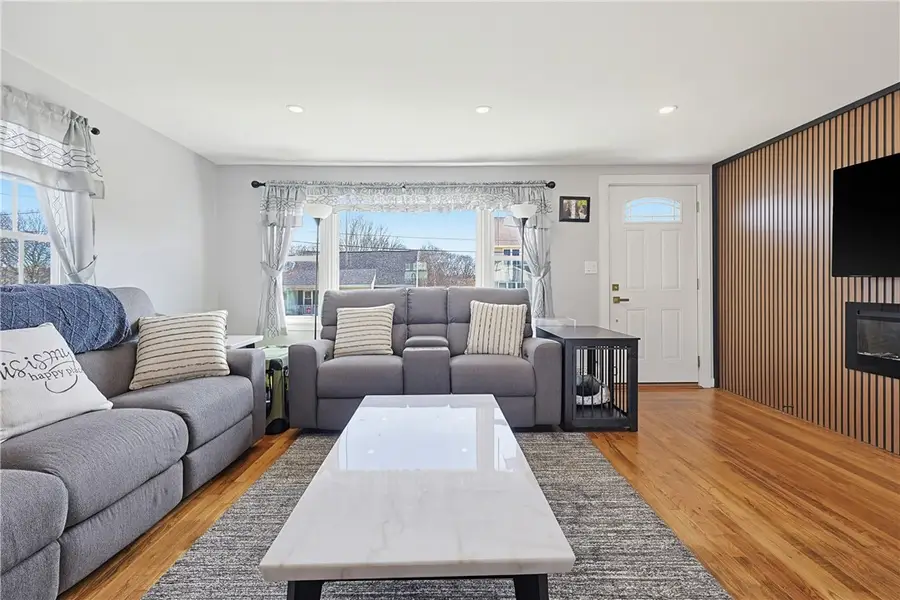 34 Massachusetts Avenue, Cumberland, RI 02864 - #2