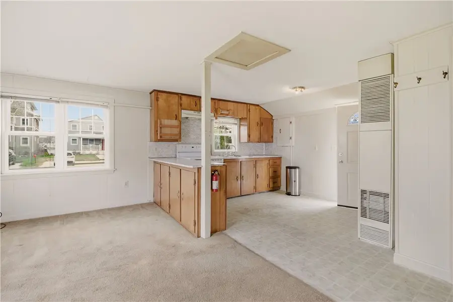 11 Leslie Avenue, Barrington, RI 02806 - #3