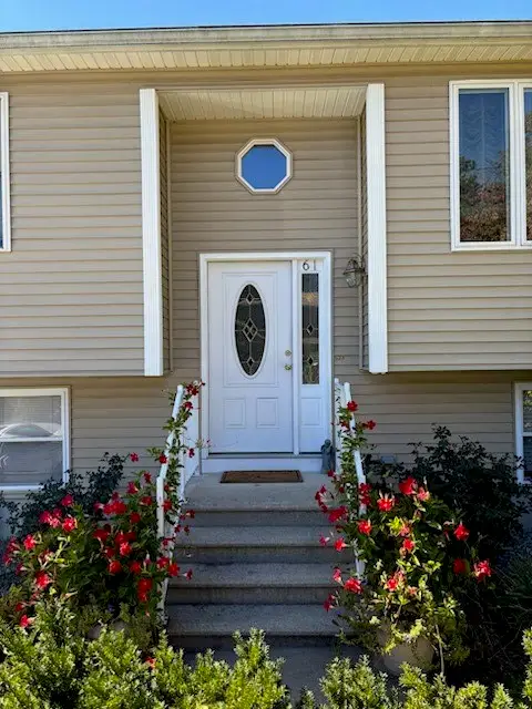 61 Wilson Avenue, Johnston, RI 02919 - #3