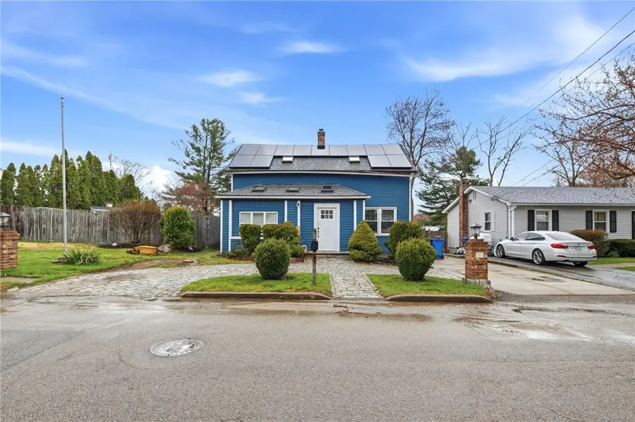 15 Versailles Street, Cranston, RI 02920 - #3