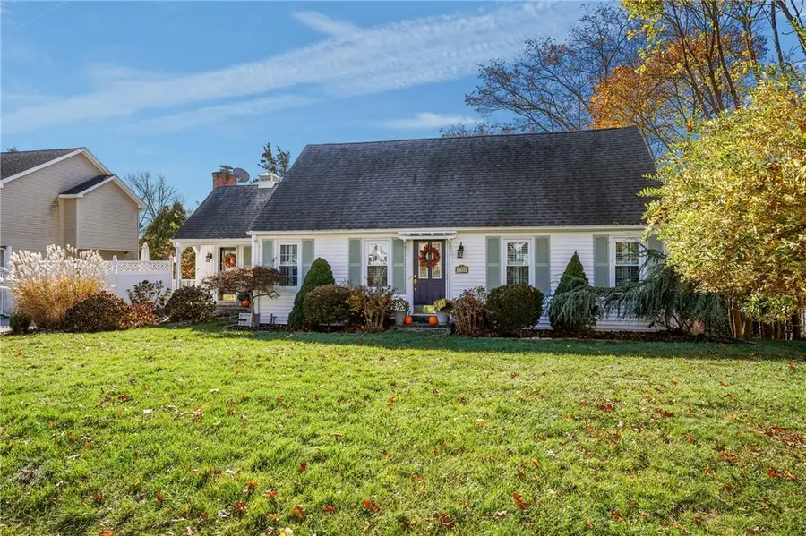 38 Angela Avenue, Cranston, RI 02921 - #3