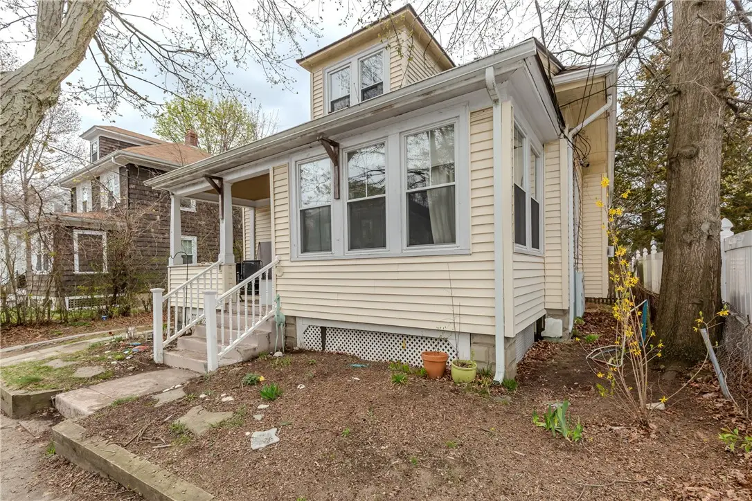 18 Bow Street, Cranston, RI 02905 - #1