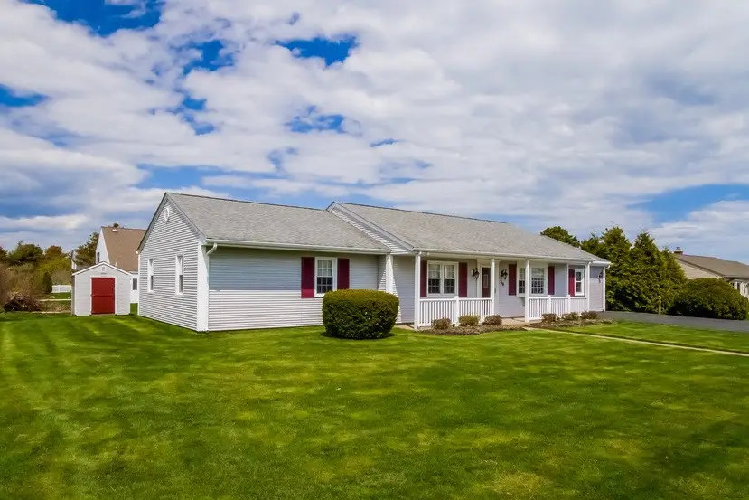 39 Davisville Lane, Narragansett, RI 02882 - #2