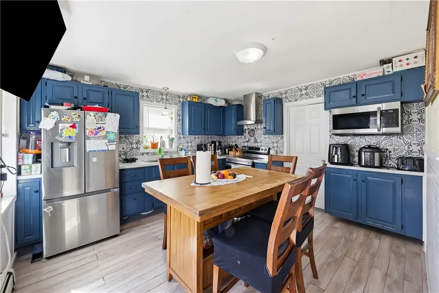 196 Simmonsville Avenue, Johnston, RI 02919 - #2