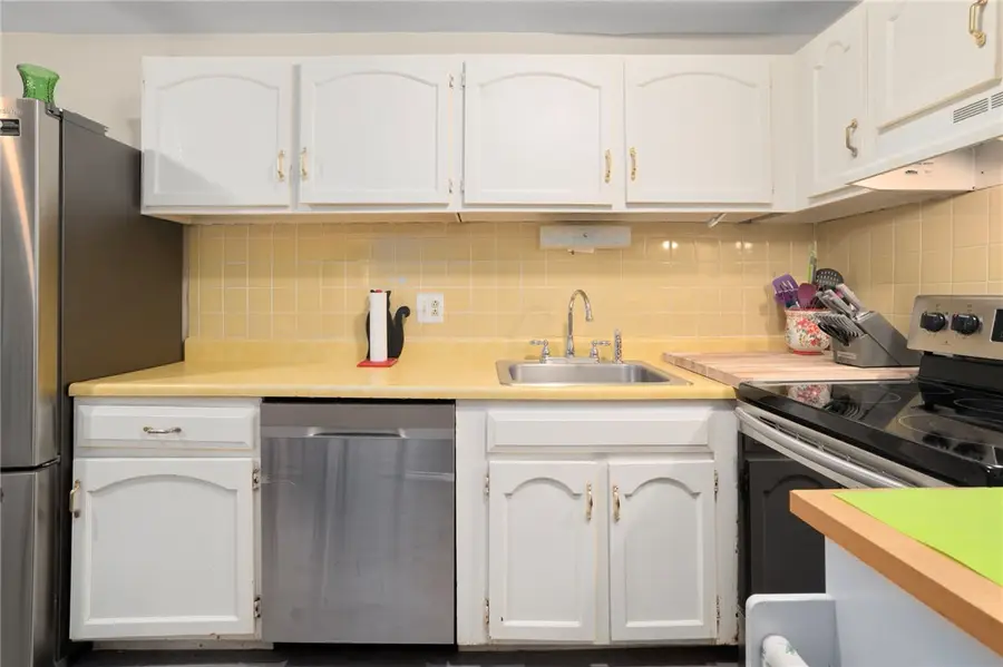 1190 Charles Street #18, North Providence, RI 02904 - #3