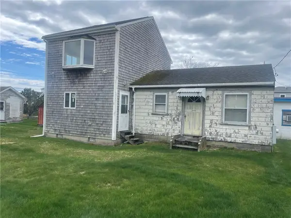 33 Tony Street, Tiverton, RI 02878