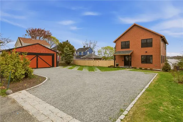 1124 Narragansett Boulevard, Cranston, RI 02905