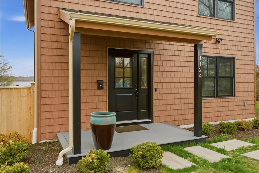 1124 Narragansett Boulevard, Cranston, RI 02905 - #3