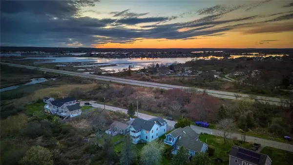 110 Houston Avenue, Narragansett, RI 02882