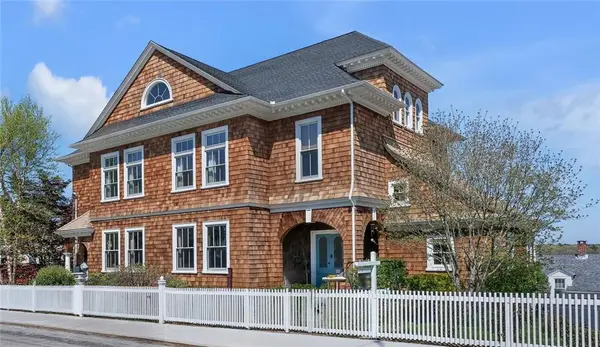70 Peirce Street, East Greenwich, RI 02818