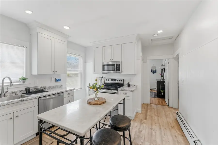 9 Youlden Avenue, Cranston, RI 02910 - #3