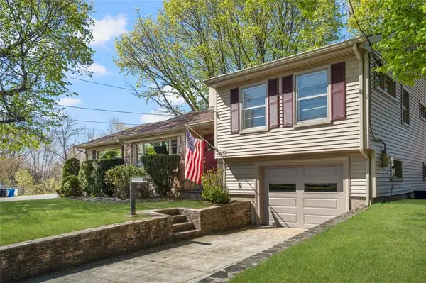 65 Randall Street, Cranston, RI 02920