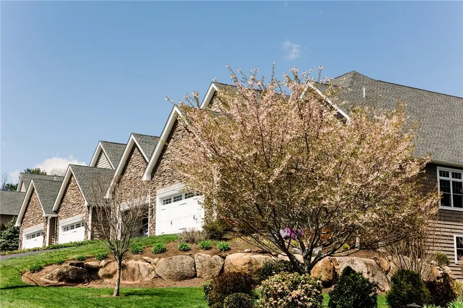 9 Wheeler Lane #B, Hope Valley, RI 02832 - #2