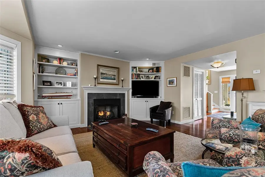 15 Hammersmith Road, Newport, RI 02840 - #2