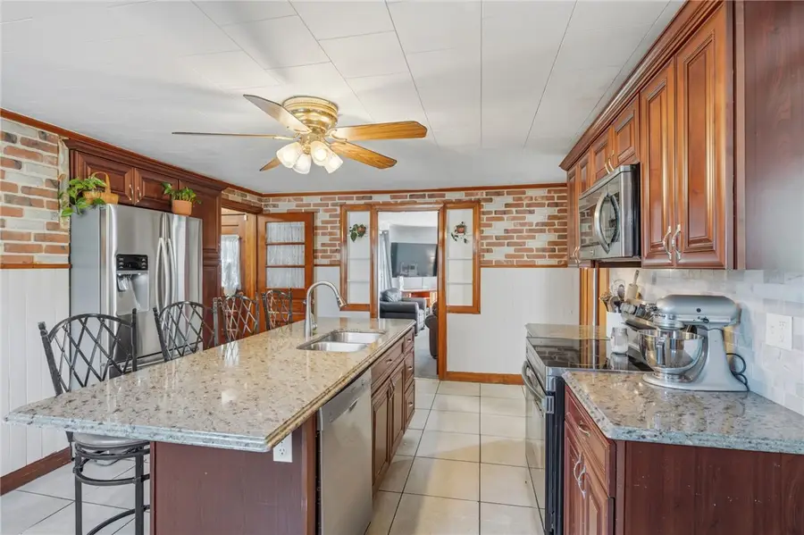 25 Pine Swamp Road, Cumberland, RI 02864 - #3