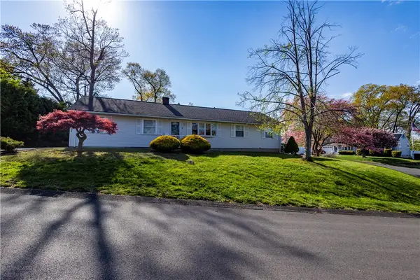 7 Plymouth Road, North Providence, RI 02904