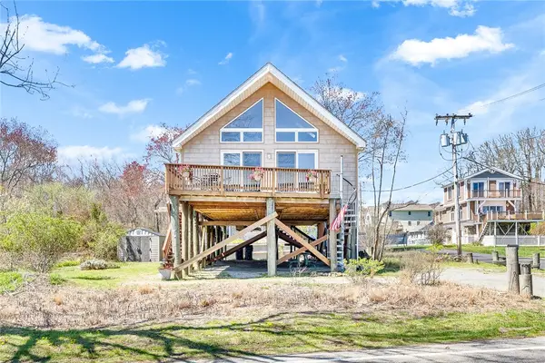 91 Bonnet Point Road, Narragansett, RI 02882